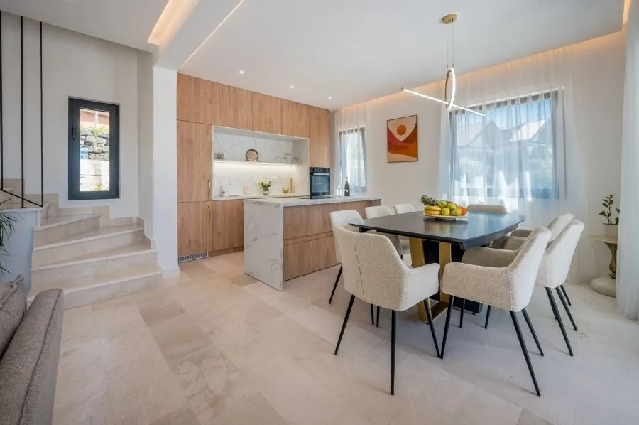 Prodaja, kuća, 250m², Mrčevac, Tivat