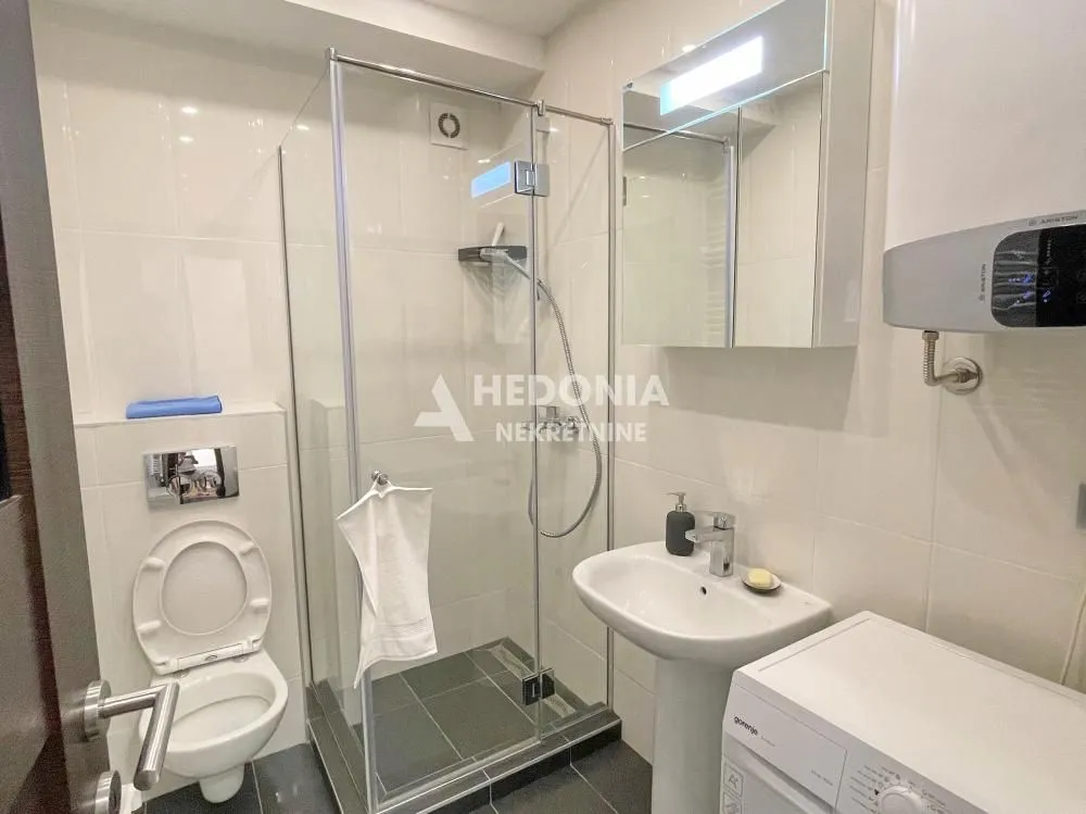 Rent, one bedroom apartment, 30m², Stari Grad, Beograd