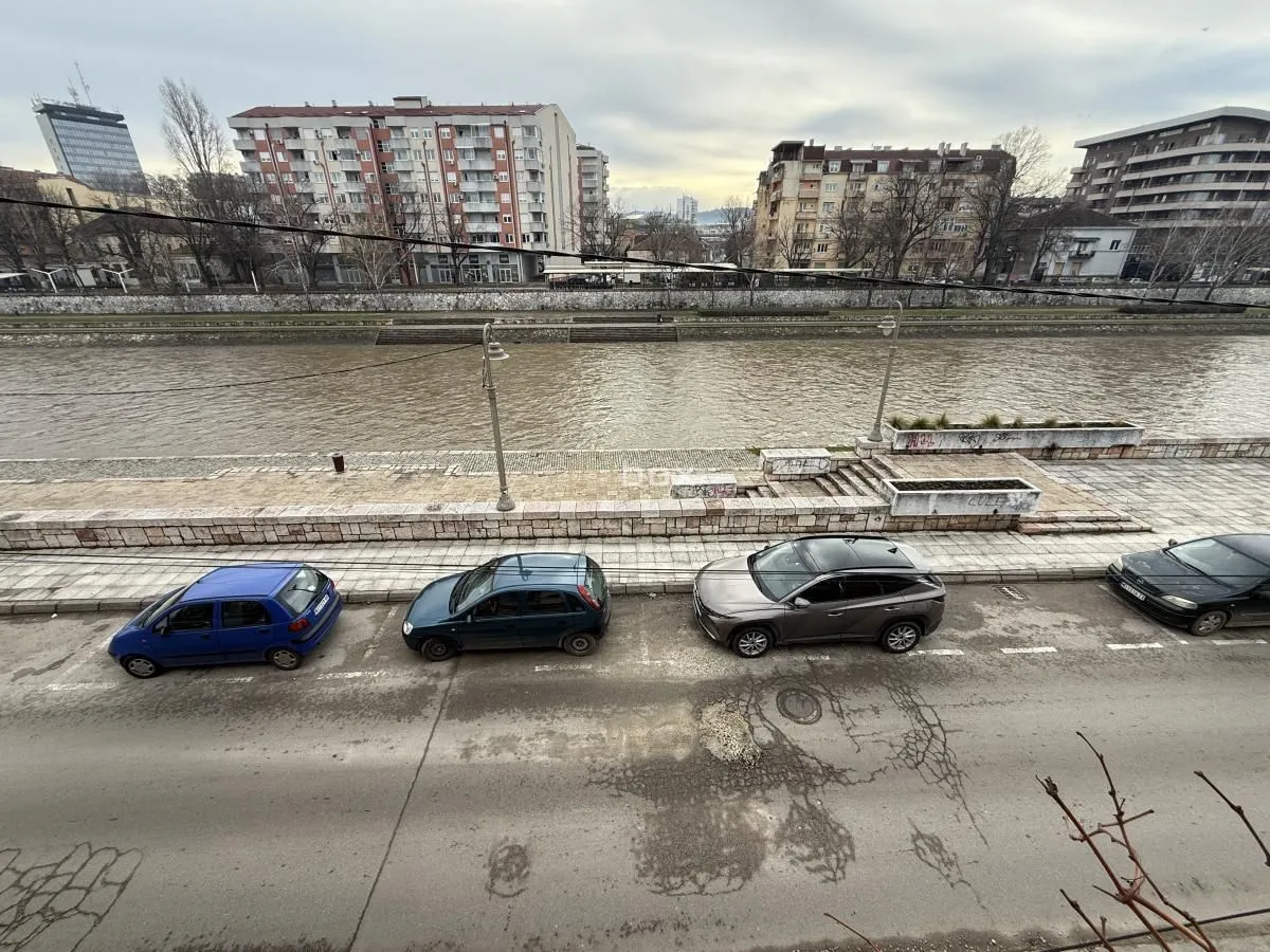 Rent, office space, 110m², Crveni Krst, Niš