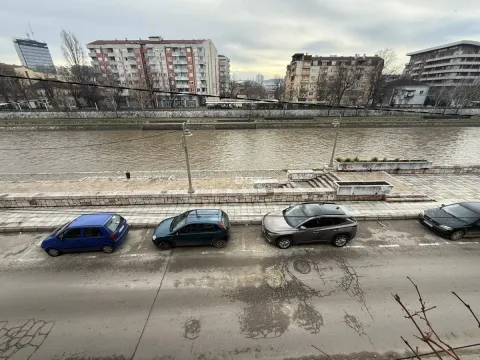 Izdavanje, poslovni prostor, 110m², Crveni Krst, Niš - image 22