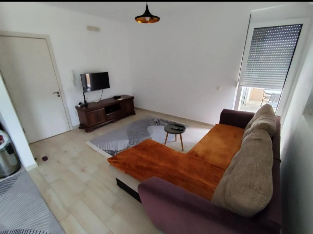 Izdavanje, dvosoban stan, 58m², Velika Plaža, Ulcinj