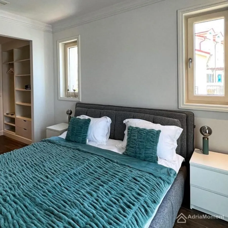 Prodaja, trosoban stan, 290m², Luštica Bay, Tivat