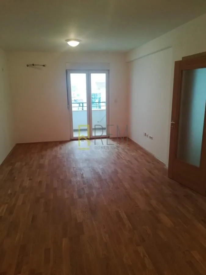 Rent, two bedroom apartment, 70m², Stari Aerodrom, Podgorica