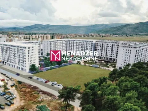 Prodaja, dvosoban stan, 77m², Tološka šuma, Podgorica