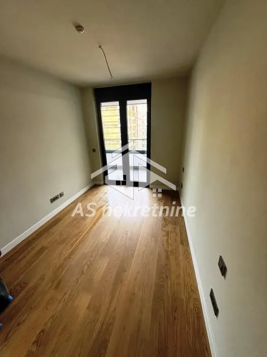 Izdavanje, trosoban stan, 78m², Novi Beograd Blok 65, Novi Beograd Sve Podlokacije