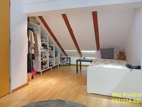Sale, four bedroom apartment, 104m², Stari Grad, Beograd - image 12