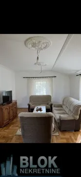 Izdavanje, dvosoban stan, 110m², Gornja Gorica, Podgorica - image 2