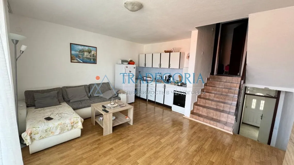 Prodaja, dvosoban stan, 65m², Radovići, Tivat
