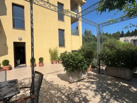 Izdavanje, trosoban stan, 170m², Gorica C, Podgorica - image 3