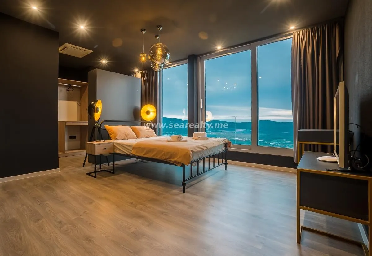 Prodaja, kuća, 280m², Tivat, Crna Gora