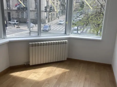 Izdavanje, poslovni prostor, 149m², Savski Venac, Beograd - image 4