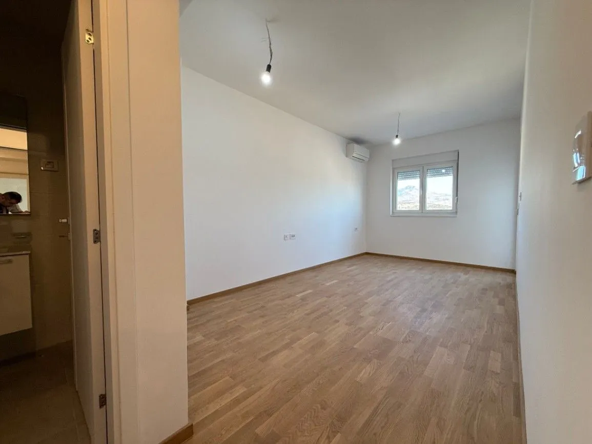 Prodaja, trosoban stan, 105m², Stari Aerodrom, Podgorica
