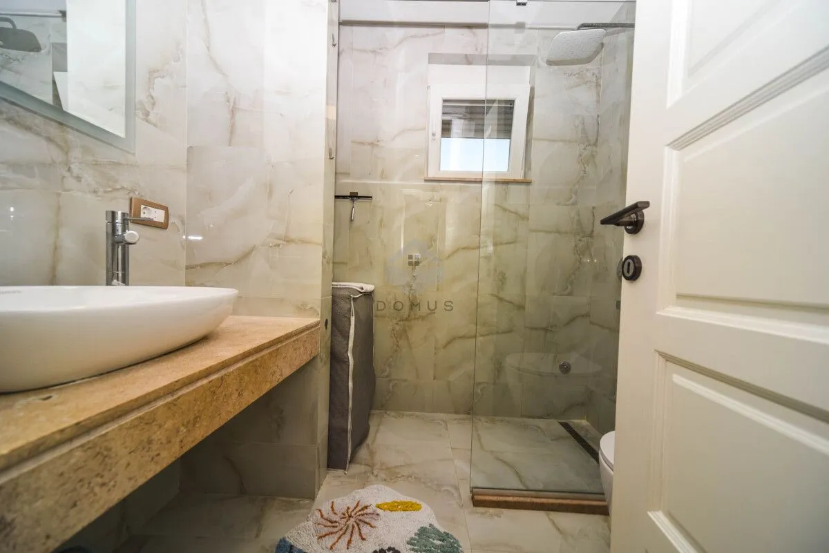 Izdavanje, dvosoban stan, 70m², Preko Morače, Podgorica