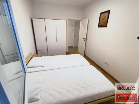 Izdavanje, jednosoban stan, 49m², Novi Sad, Srbija - image 4