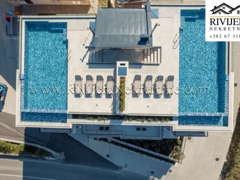 Prodaja, trosoban stan, 204m², Dobrota, Kotor - image 19