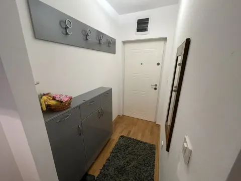 Izdavanje, stan, 52m², Tivat, Crna Gora - image 4