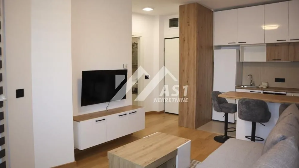 Izdavanje, jednosoban stan, 36m², Grbavica, Novi Sad Sve Podlokacije