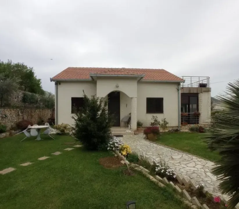Sale, house, 180m², Zaljevo, Bar