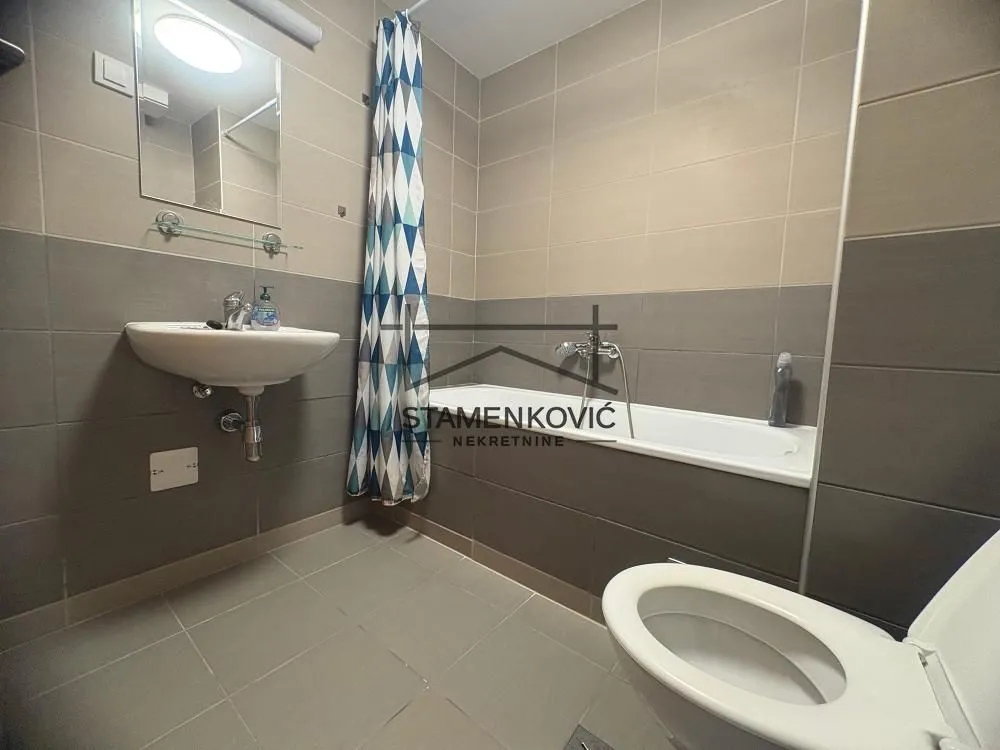 Izdavanje, trosoban stan, 62m², Jugovićevo, Novi Sad Sve Podlokacije