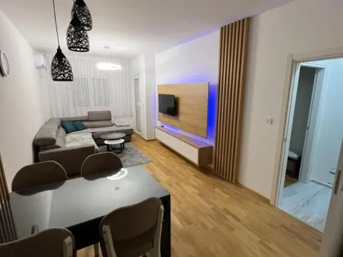 Rent, one bedroom apartment, 46m², Stari Aerodrom, Podgorica - image 5