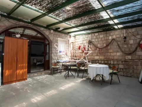 Rent, house, 200m², Budva, Crna Gora - image 3