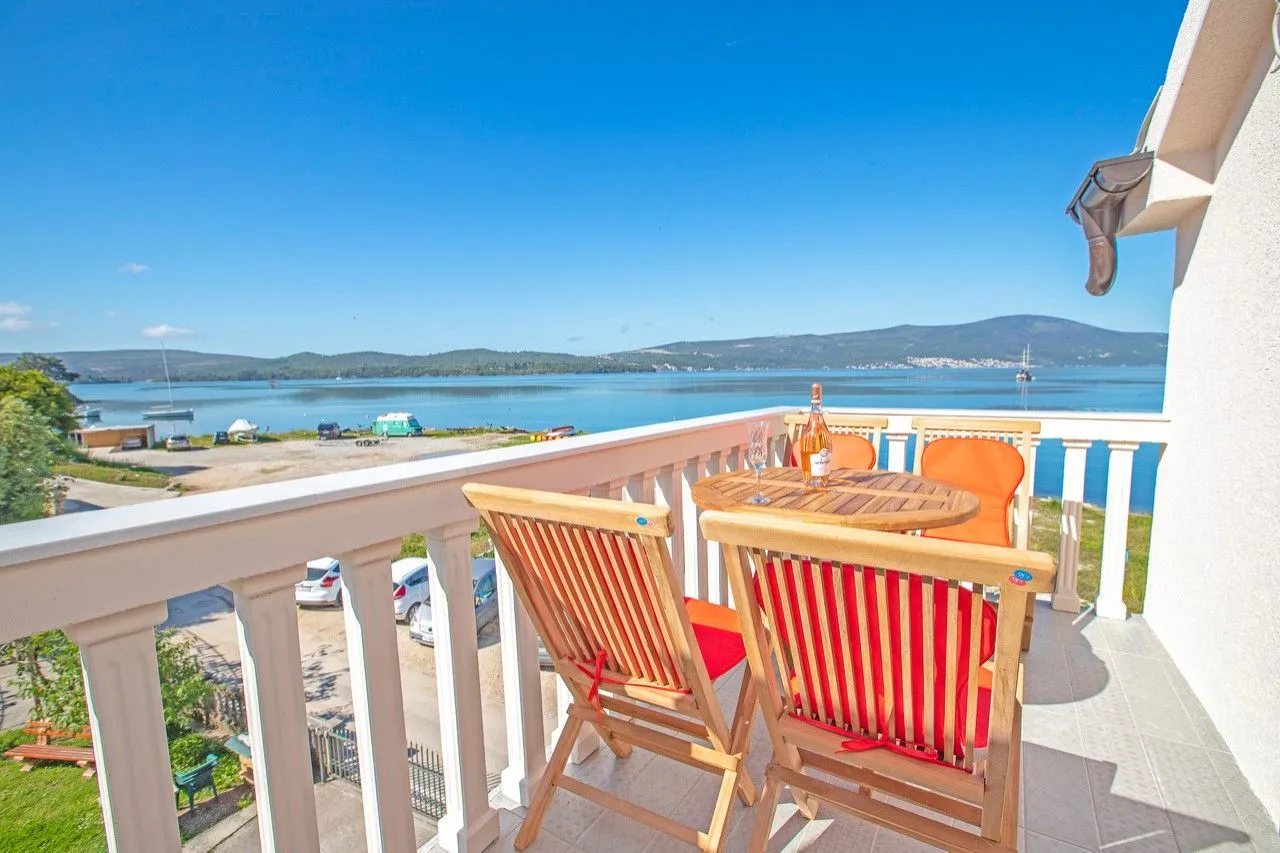 Rent, one bedroom apartment, 65m², Centar, Tivat