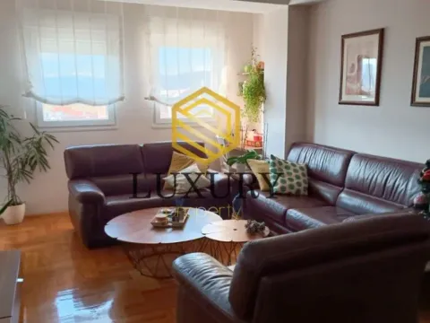 Prodaja, dvosoban stan, 75m², City Kvart, Podgorica - image 4