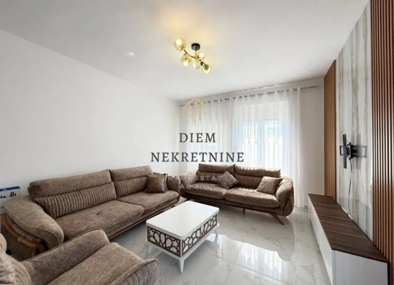 Izdavanje, dvosoban stan, 76m², Podgorica, Crna Gora