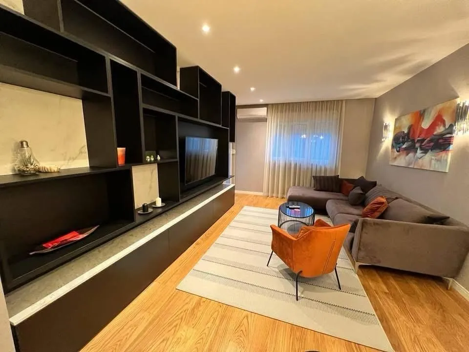 Rent, one bedroom apartment, 48m², Central Point, Podgorica