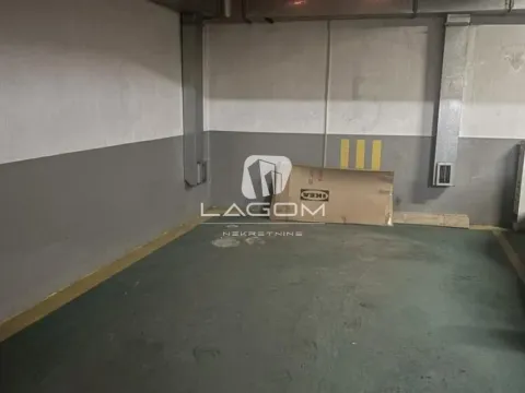 Rent, four bedroom apartment, 156m², Vračar Centar, Vračar Sve Podlokacije - image 19