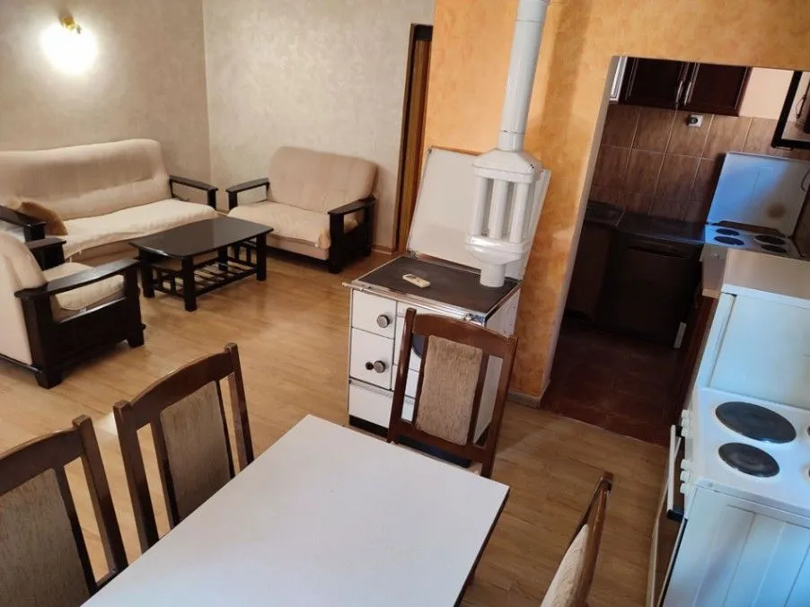 Izdavanje, dvosoban stan, 60m², Stari Aerodrom, Podgorica