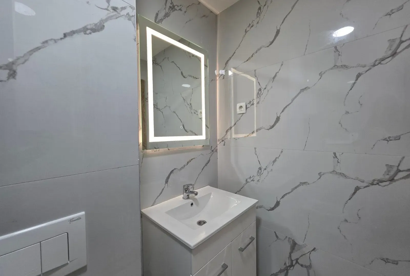 Sale, one bedroom apartment, 46m², Bečići, Budva