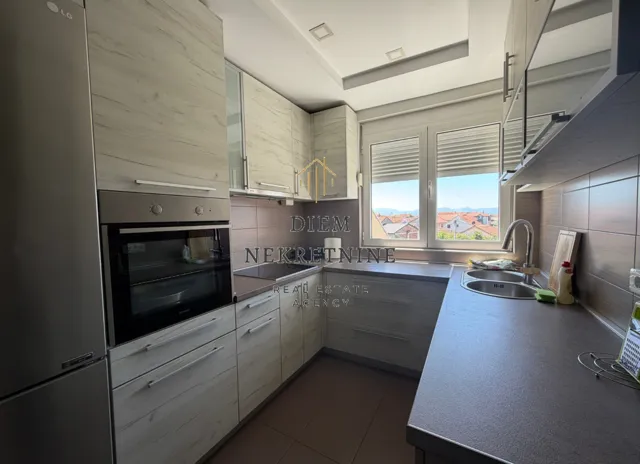 Rent, three bedroom apartment, 140m², Zabjelo, Podgorica