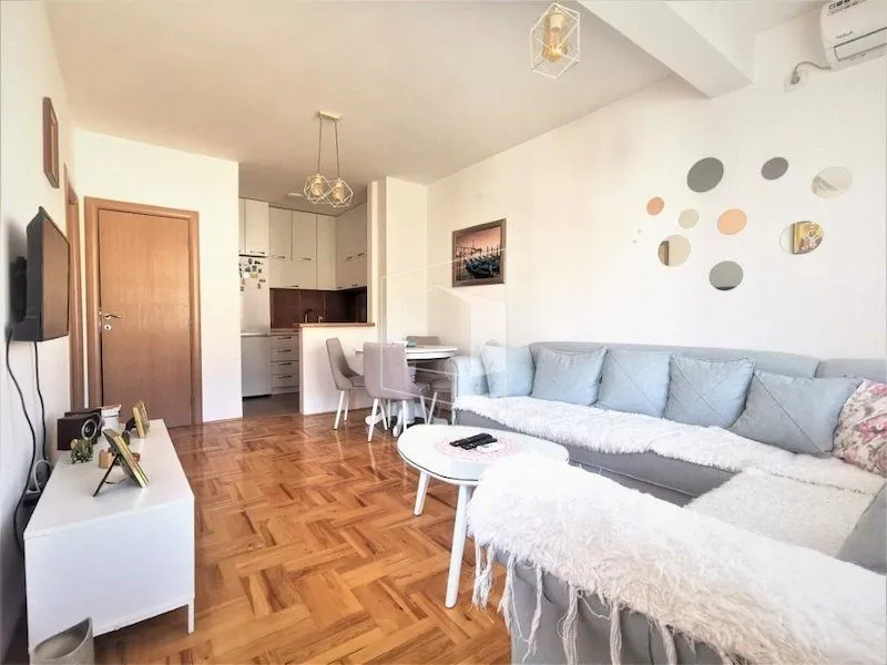Rent, apartment, 43m², Pobrežje, Podgorica