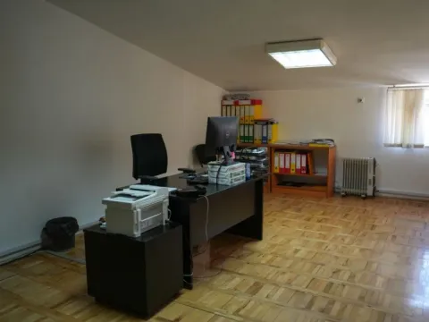 Rent, office space, 160m², Centar, Podgorica - image 12