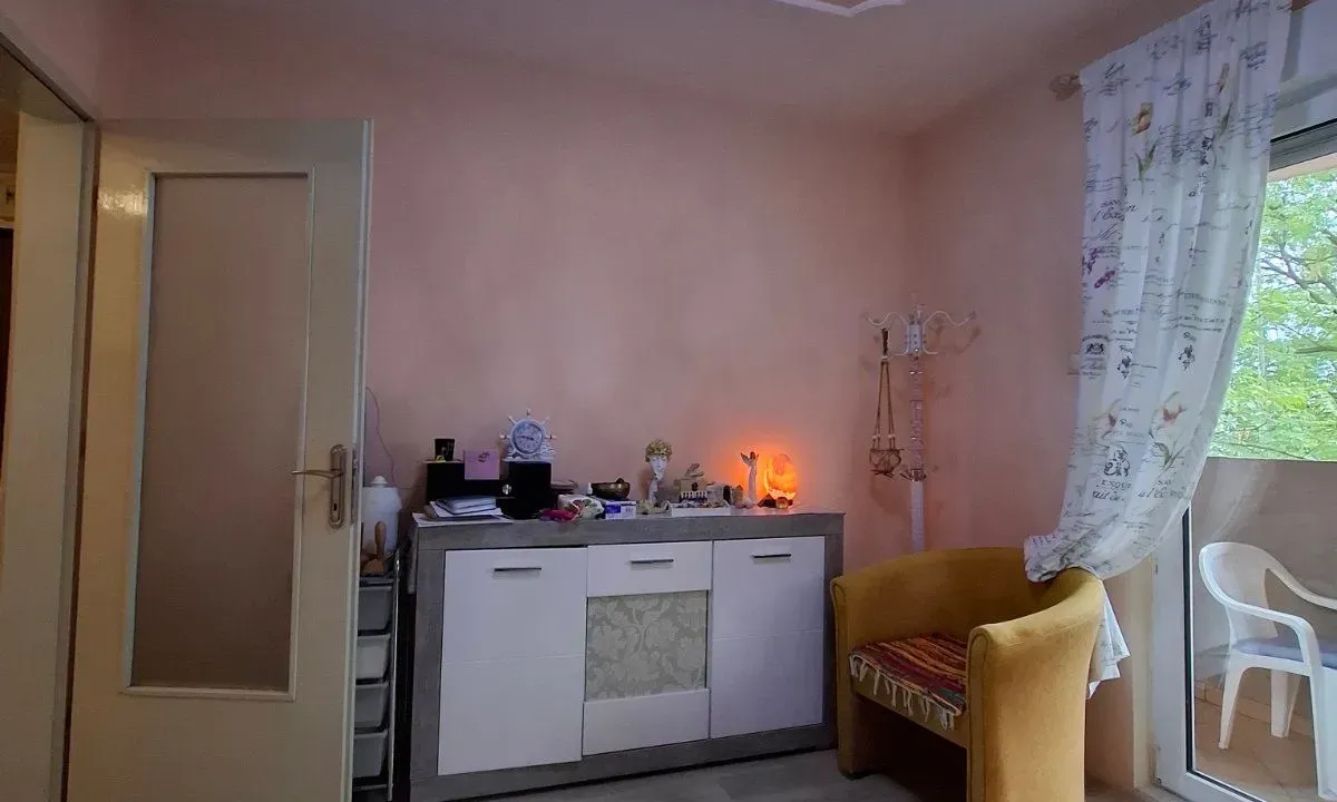 Prodaja, jednosoban stan, 38m², Krivi Most, Podgorica