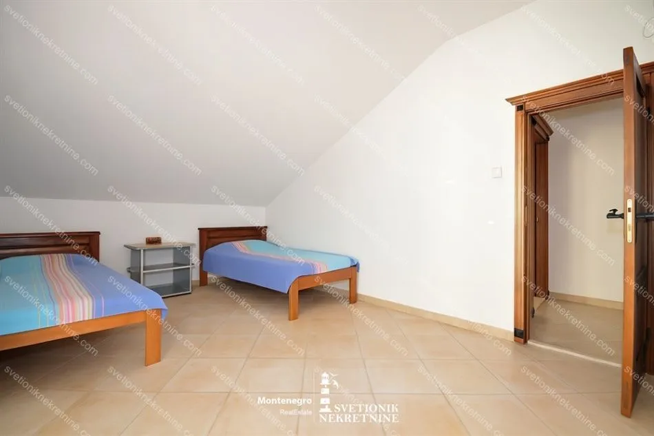 Prodaja, trosoban stan, 118m², Topla, Herceg Novi