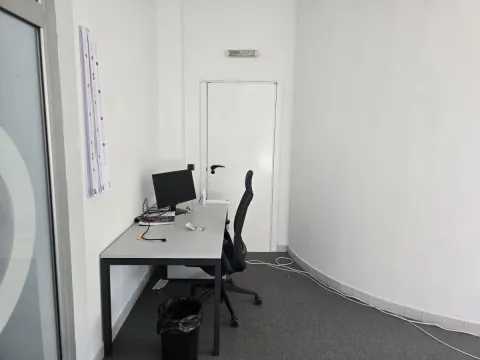 Izdavanje, poslovni prostor, 215m², Savski Venac, Beograd - image 11