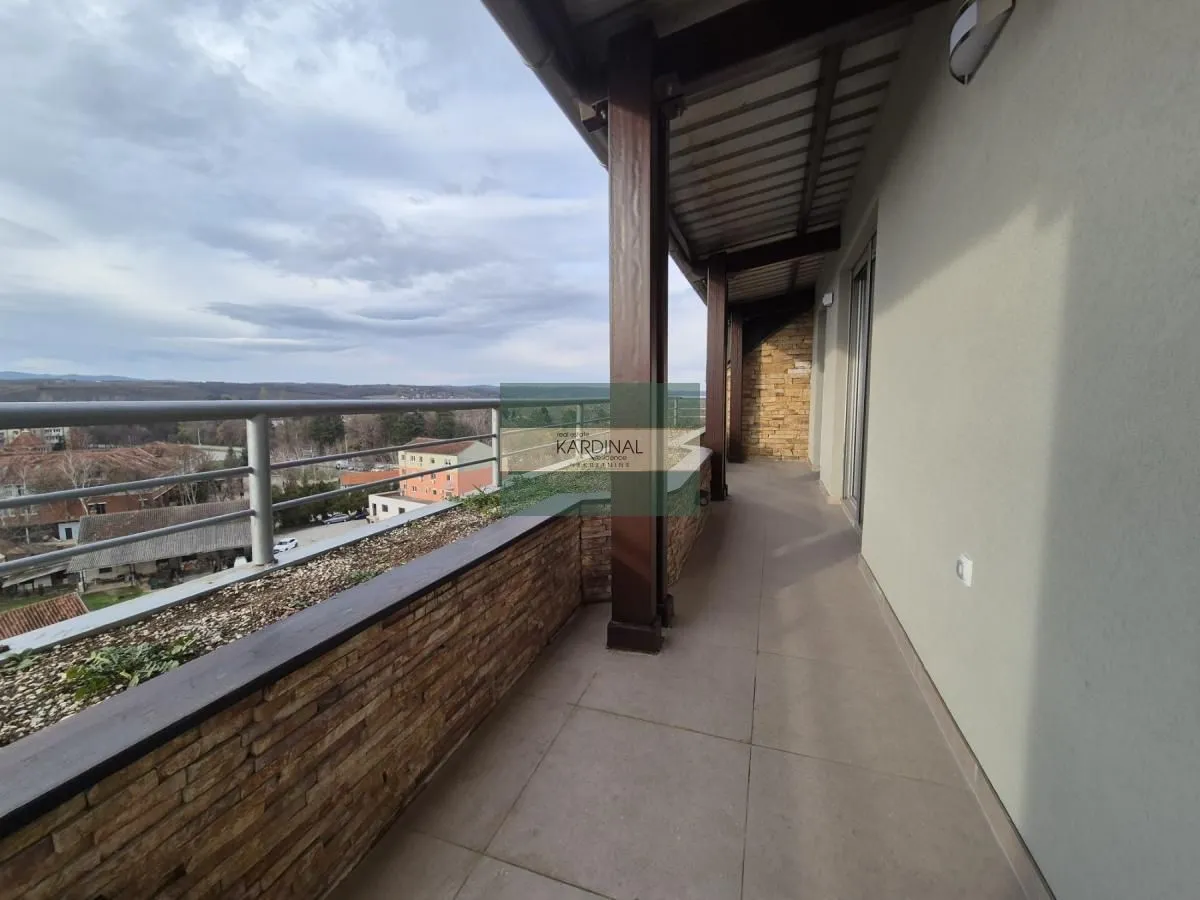 Prodaja, trosoban stan, 95m², Vašarište, Jagodina