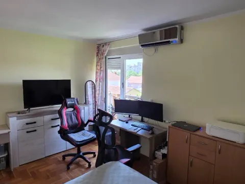 Prodaja, jednosoban stan, 46m², Dalmatinska ulica, Podgorica - image 8