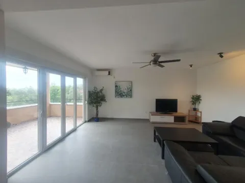 Rent, two bedroom apartment, 154m², Bjeliši, Bar - image 7