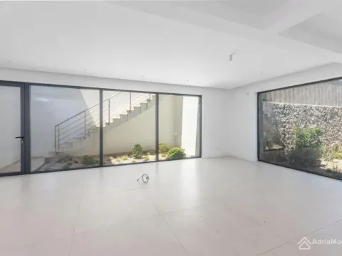 Prodaja, kuća, 328m², Krašići, Tivat - image 7