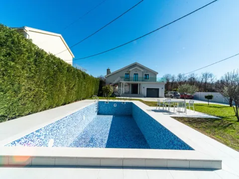 Izdavanje, kuća, 220m², Podgorica, Crna Gora - image 7