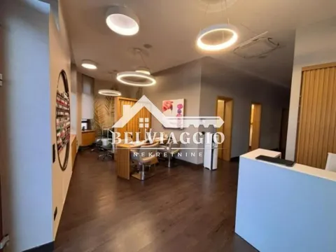 Izdavanje, poslovni prostor, 208m², Stari Grad, Budva - image 17