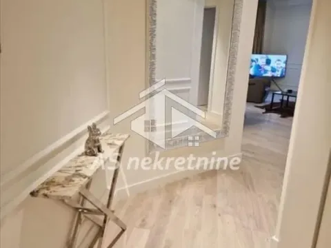 Izdavanje, četvorosoban stan, 109m², Savski Venac, Beograd - image 19