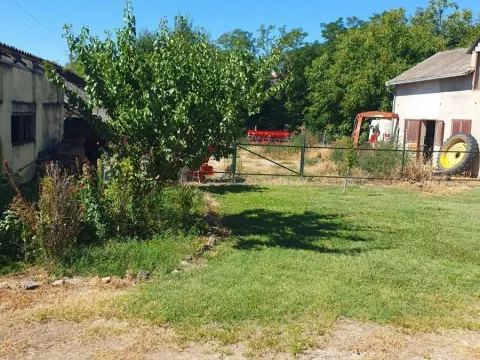 Sale, house, 104m², Irig, Srbija