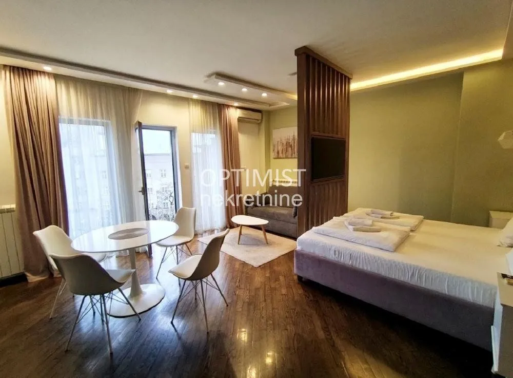 Sale, four bedroom apartment, 109m², Stari Grad, Beograd