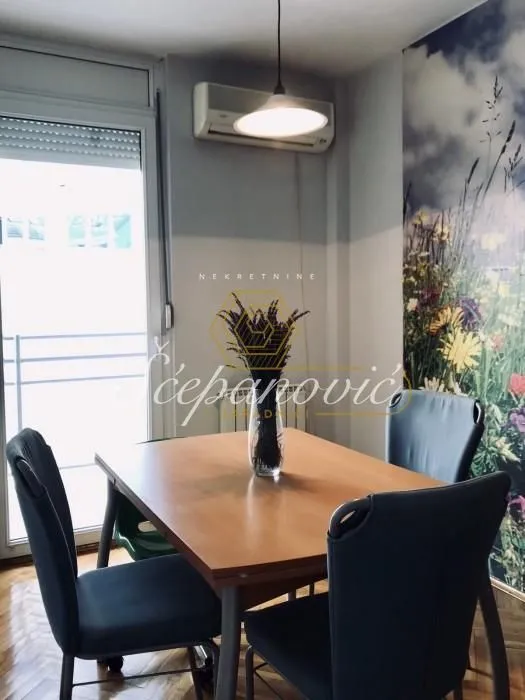 Prodaja, dvosoban stan, 53m², Bulevar Oslobodjenja, Novi Sad Sve Podlokacije