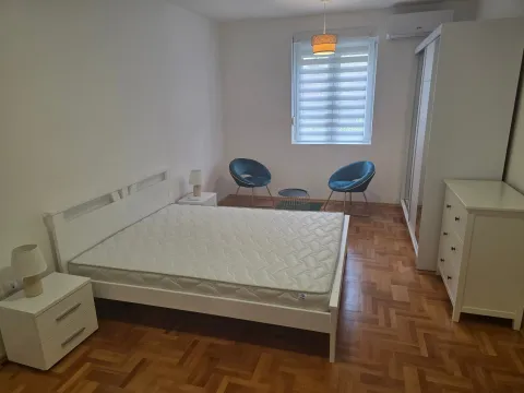 Rent, two bedroom apartment, 72m², Dubovica, Budva - image 9
