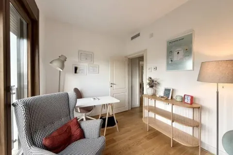 Izdavanje, četvorosoban stan, 81m², Dorćol Sve Podlokacije, Beograd - image 17
